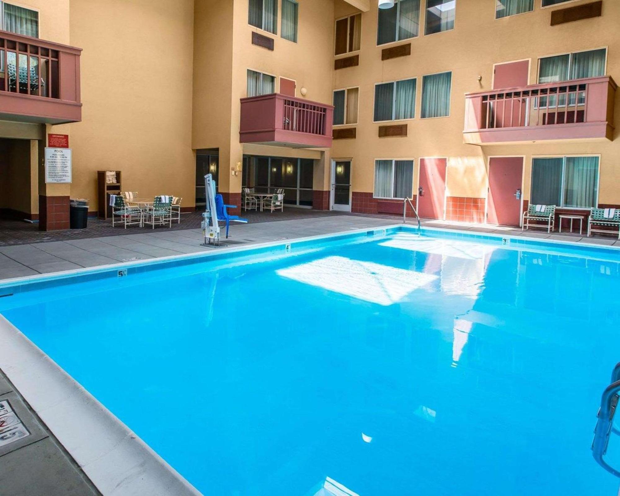 Quality Inn And Conference Center Greeley Downtown Екстер'єр фото